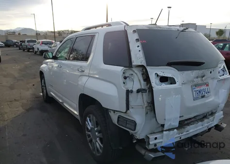 2016 GMC Terrain Denali z USA, uszkodzony, nr VIN 2GKFLRE3XG6119432